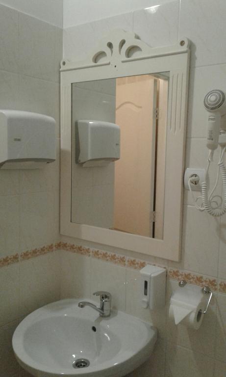 Hotel Viesu Maja Ezerkalns Krāslava Exterior foto